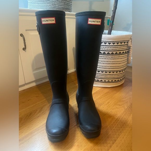 Hunter Dark Blue Waterproof Boots - Picture 2 of 6